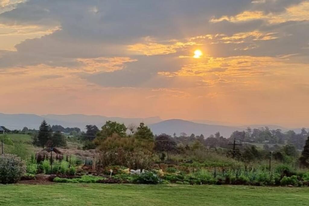 Upmarket Off Grid Cottage On Organic Farm In Secure Estate Howick Exterior foto