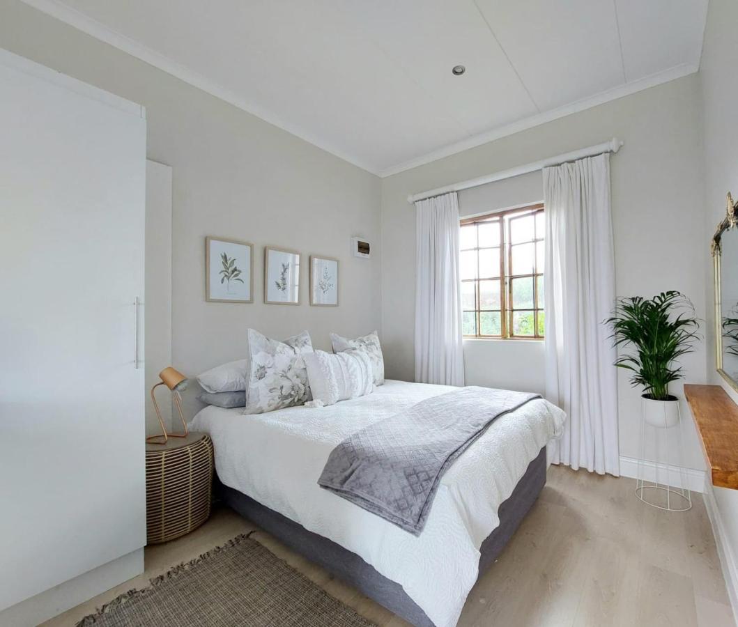 Upmarket Off Grid Cottage On Organic Farm In Secure Estate Howick Exterior foto